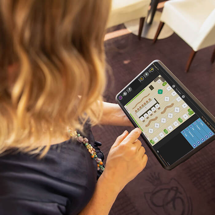 A server using PowerEPOS on a tablet